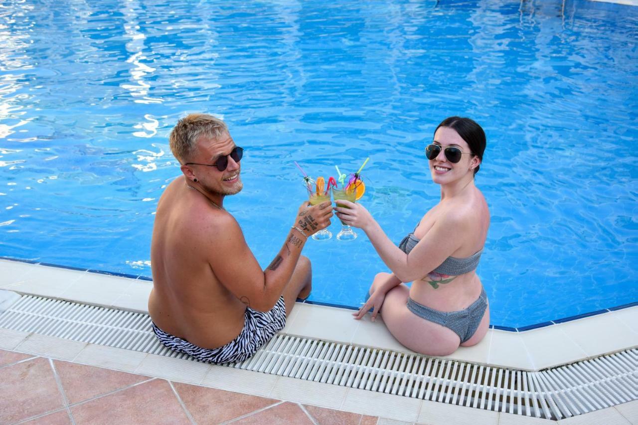Belcehan Hotel Oludeniz Bagian luar foto